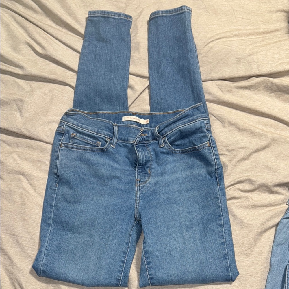 Levi's Blue Skinny Jeans with Classic Stitching